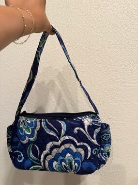 Vera Bradley rare retired 2008 Mediterranean Blue Floral Quilted Shoulder Purse!